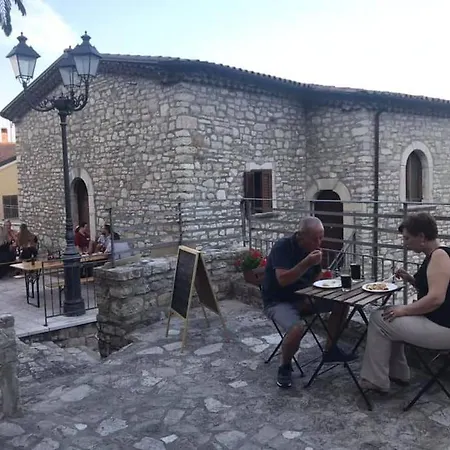 Diffuso Di Hotel Campolattaro